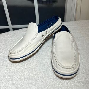 Like NEW! Lands End White Canvas slip on Boat Shoe style sneaker
